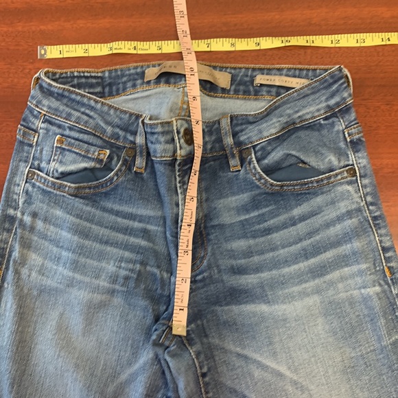 Guess Jeans - Picture 2 of 7